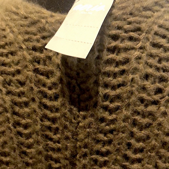 AERIE Women’s Olive Wide Knit One Size Loose Fitting Cardigan Wrap With Arms OS - Picture 7 of 9